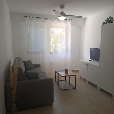 06bt - Close To Everything Appartement